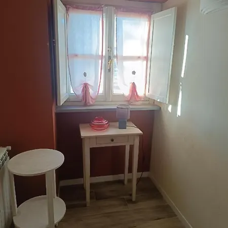 Tormalina Rosa Presso La Bordona Vignale