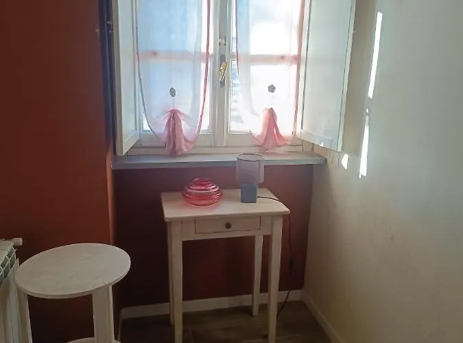 Tormalina Rosa Presso La Bordona 비냘레